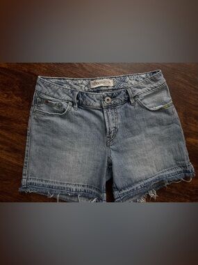 BootHeel Trading Company (Sheryl Crow )
Women's Denim Shorts size 4/28